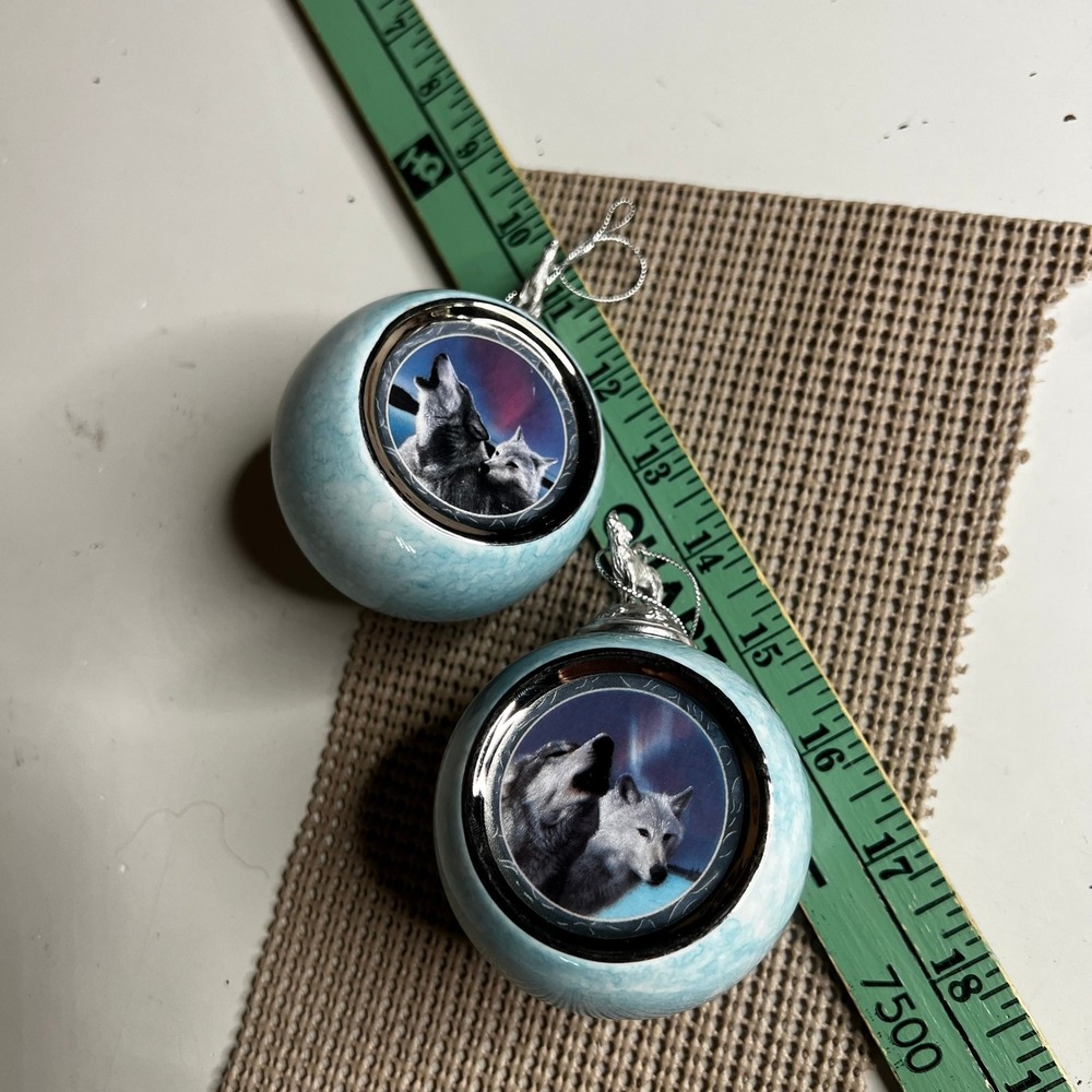Bradford Editions Wolf Ornaments Shadow Spirits Moon Glow 1998 Set of 2 Blue